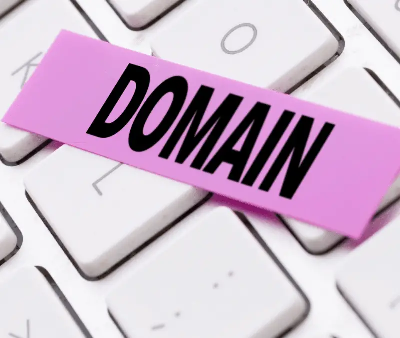 8 Simple Things You Should Know When Deciding on a Domain Name